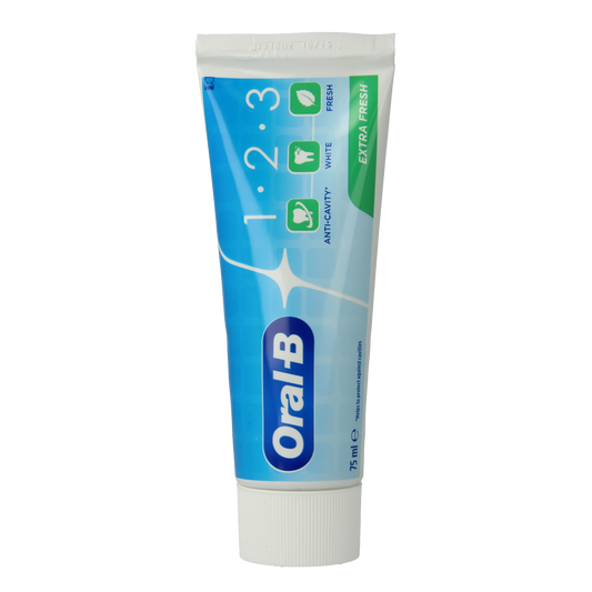 Oral B Fresh 123 toothpaste in a 75ml tube, featuring mint flavor and whitening formula for fresh breath and clean teeth.