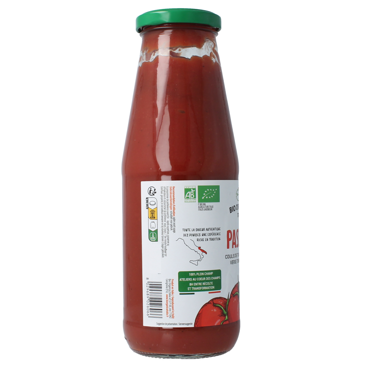 Bio Organica Demeter organic tomato passata in 690g jar, flavorful sauce for cooking and pasta dishes.