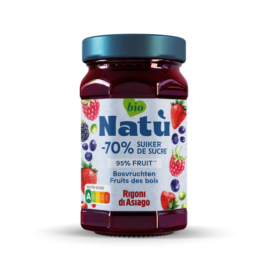 Natu bio fruit jam spread on bread, 240g jar, natural Natu broodbeleg with mixed berries and fruit pieces.