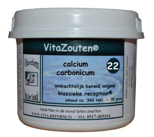 Bottle of Vitazouten Calcium Carbonicum VitaZout nr. 22 mineral tablets in a clear jar with a label, showing the product inside.