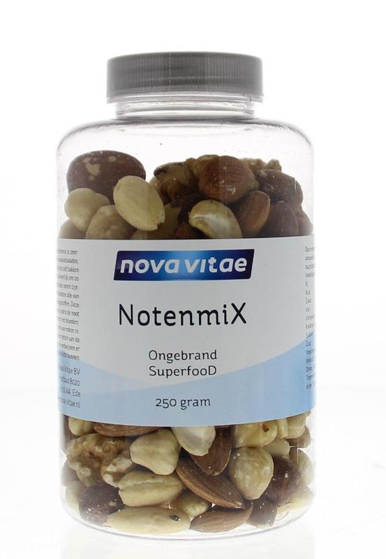 Raw Nova Vitae Notenmix ongebrand in 250g package, featuring a mix of raw, unroasted nuts and superfoods.