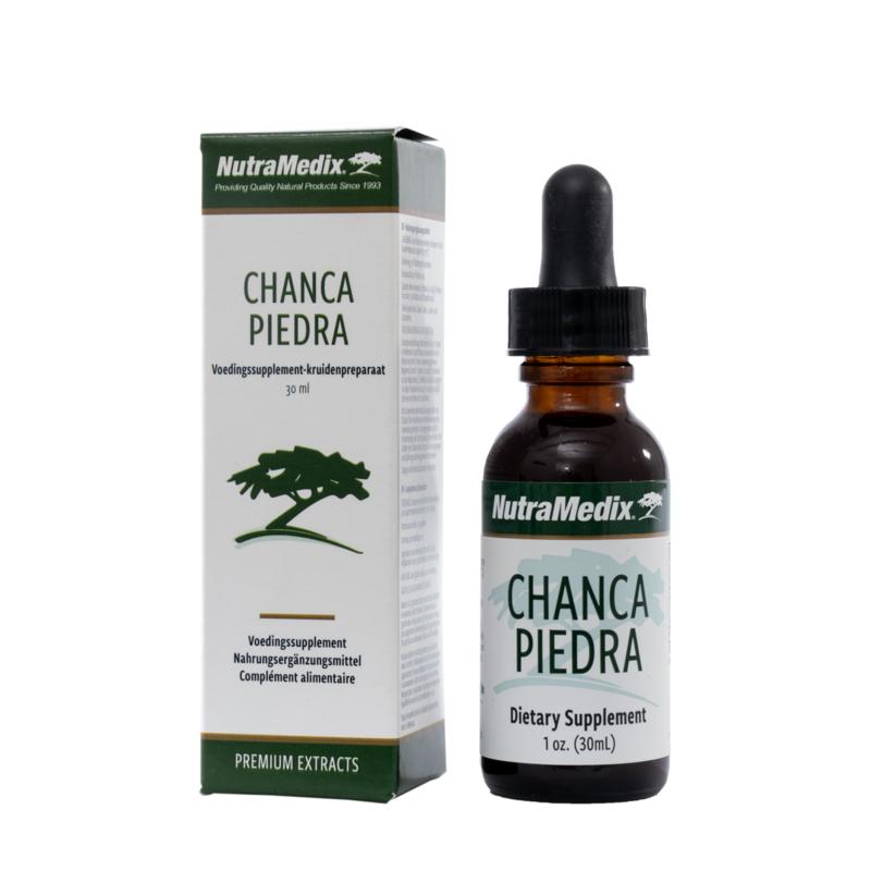 Nutramedix Chanca Piedra herbal tincture in a 30ml bottle, part of Nutramedix kruidenpreparaten collection, with label and dropper cap visible.