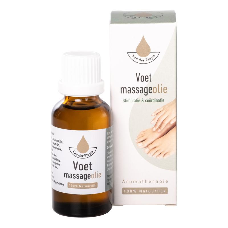 Van Der Pluym voetverzorging massageolie in 30ml bottle, showing the product with a focus on the label and packaging.