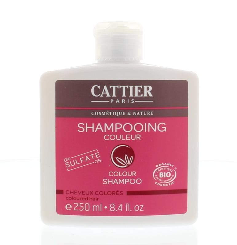 Cattier Shampoo for colored hair in a 250ml bottle, designed for nourishing and maintaining vibrant hair color.