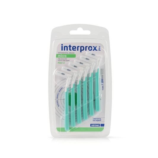 Interprox Plus micro groen flossers for oral hygiene, 6-pack, designed for thorough cleaning and dental plaque removal.