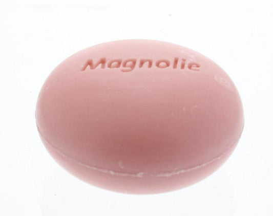 Walter Rau Tjota Magnolia Zeep soap bar, 225 grams, with fresh magnolia scent and smooth soap texture visible in the image.