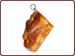 Ruben Robijn amber gemstone hanger with barnsteen (amber) displayed on a white background, showcasing its polished, natural appearance.