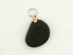 Ruben Robijn Edelsteenhanger obsidiaan, a black gemstone pendant on a silver hanger, displayed against a neutral background.