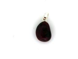 Ruben Robijn ruby gemstone hanger featuring a vibrant ruby stone on a delicate silver chain.
