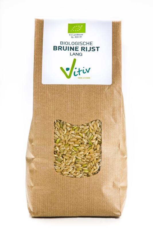 Organic brown long rice by Vitiv, 1 kg, shown in a clear image, perfect for healthy meals and cooking.