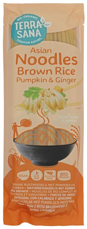 TerraSana organic brown rice noodles with pumpkin and ginger, 250g, showing cooked noodles with pumpkin pieces and ginger slices.