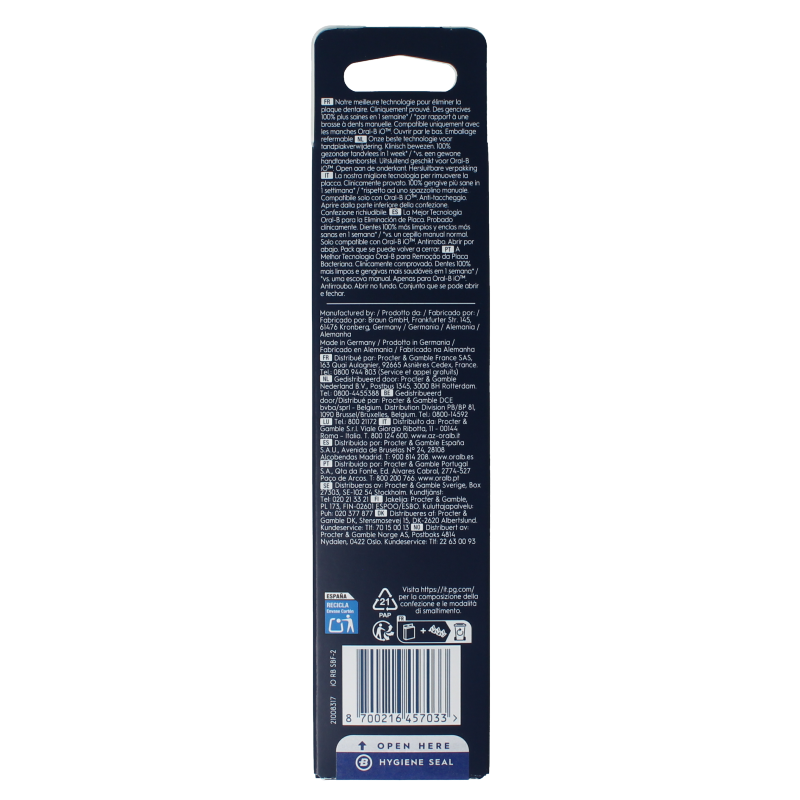 Two Oral B Opzetborstel IO gentle care black toothbrush heads for gentle cleaning, designed for optimal oral hygiene.