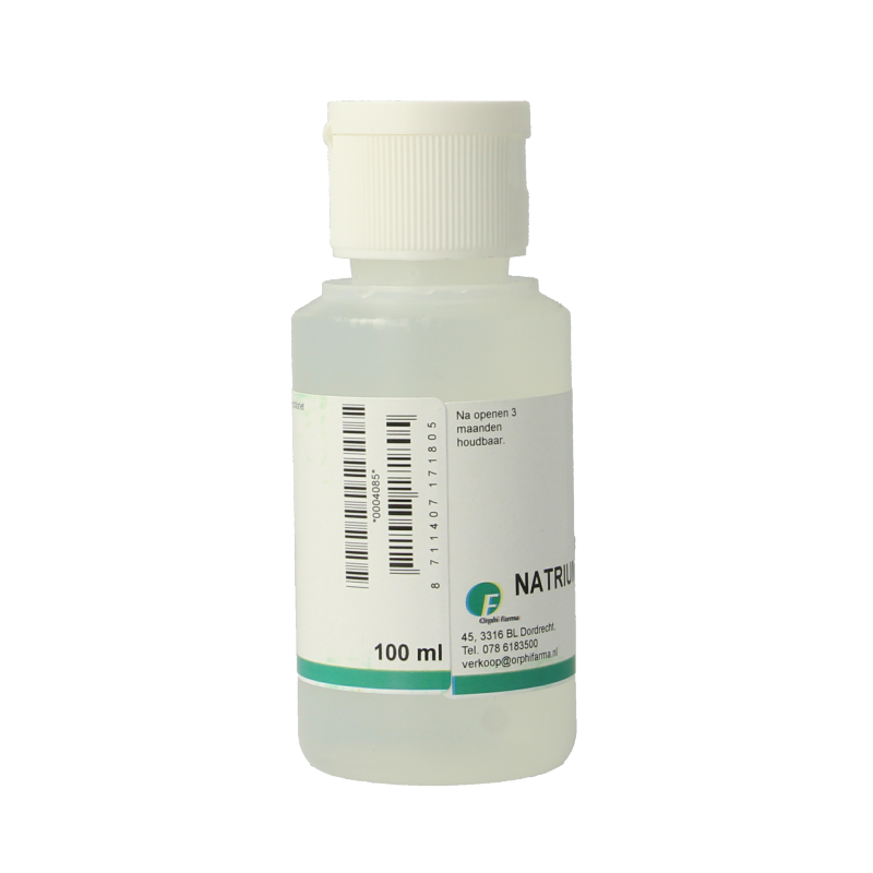 Orphi Natriumhypochloriet 0.5% cleaning solution in 100ml bottle, used for disinfecting and sanitizing surfaces.