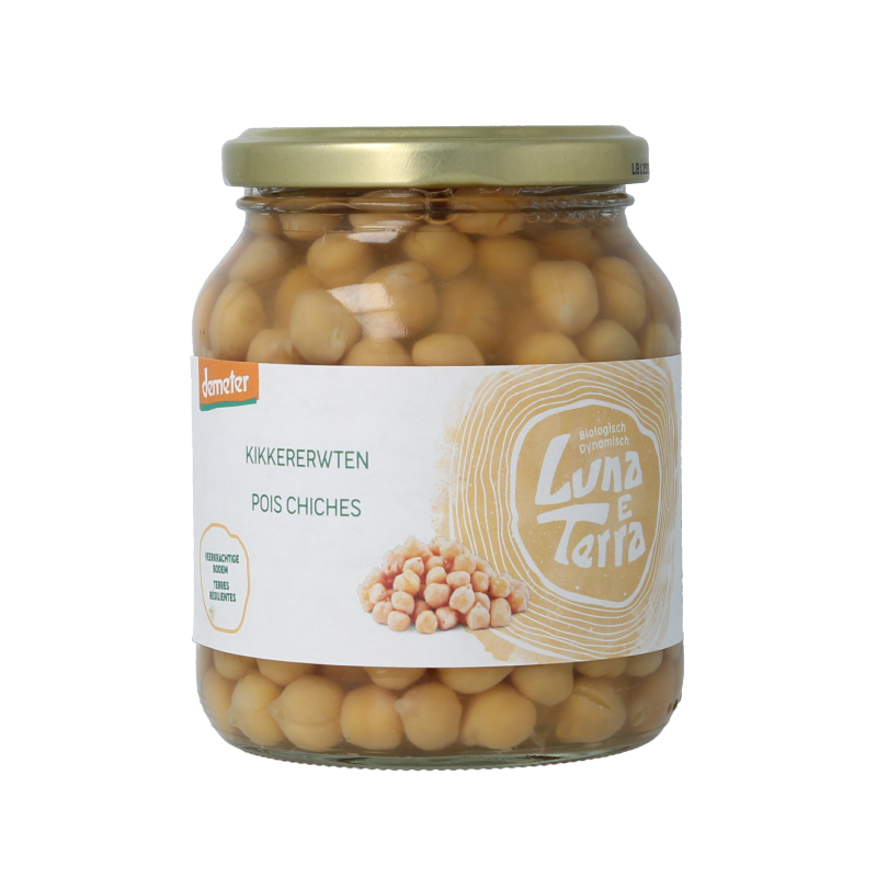 Luna E Terra bio kikkererwten in 350g package, organic chickpeas from the vegetable and fruit section, fresh and healthy.
