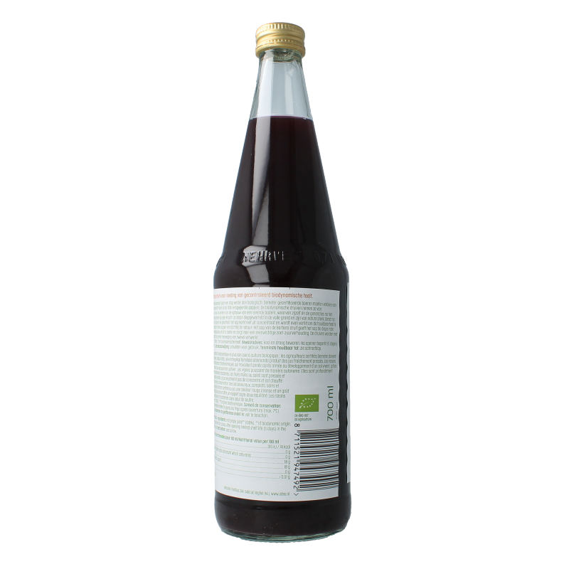 Luna E Terra organic red grape juice in a 700ml bottle, natural drink and fruit juice product with vibrant red color.