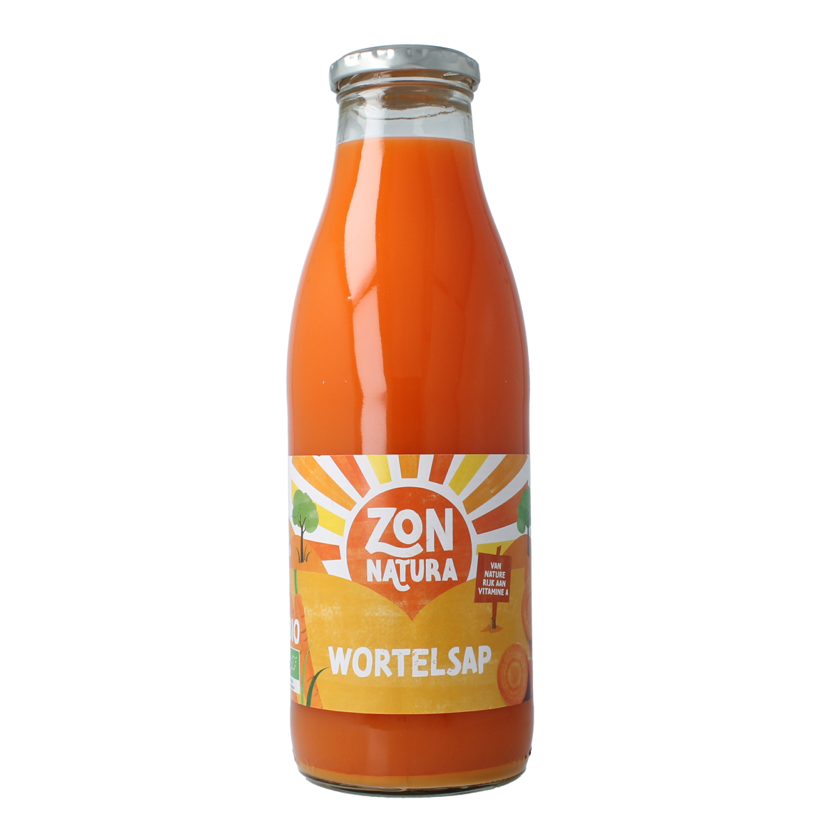 Glass of Zonnatura organic carrot juice in a 750ml bottle, showcasing fresh, vibrant orange carrot juice.