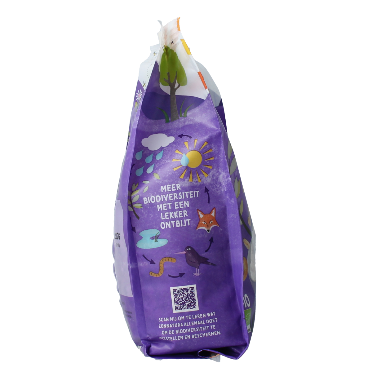 Zonnatura bio muesli noten en zaden in een kom, ontbijtgranen met gemengde noten en zaden in een glazen kom.
