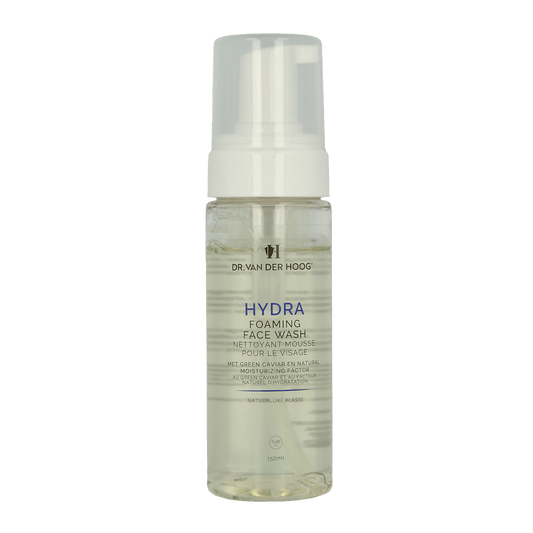 Dr. van der Hoog Hydraterende foaming facewash in 150ml bottle, shown with foam and skincare packaging.