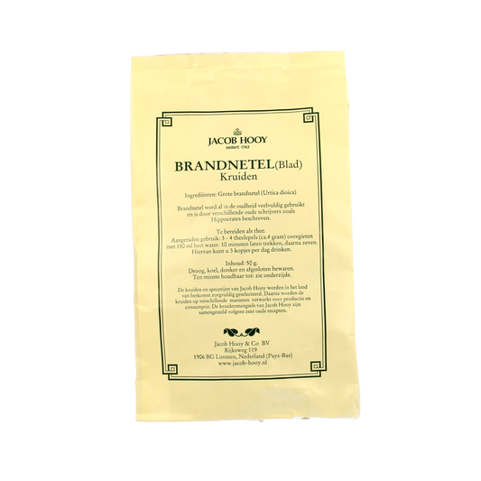 Fresh Jacob Hooy Brandnetelblad kruiden in 50g pack, natural herbal product for culinary and medicinal use.