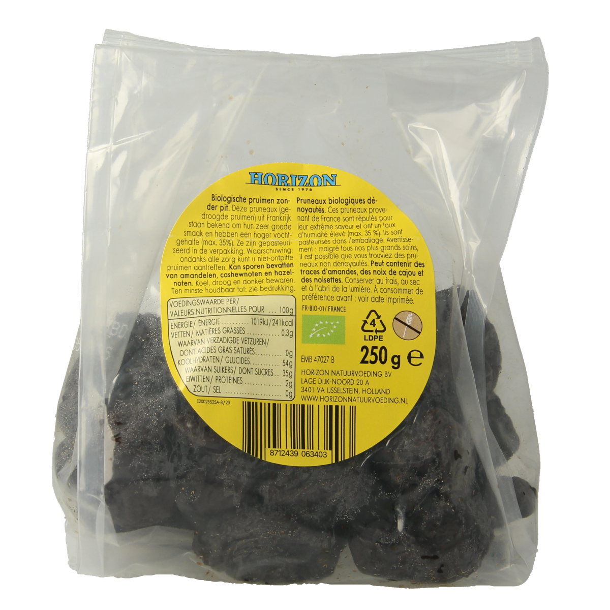 Horizon organic pitted plums in a 250g package, fresh and ripe purple plums without pits, for healthy snacking or baking.