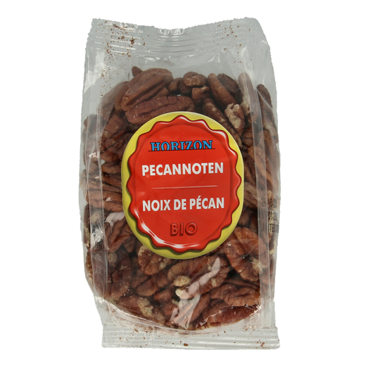Horizon Bio Pecannoten raw superfood in 150g package, close-up of shelled pecans on a white background
