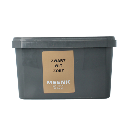 Meenk Zwart Wit zoet snoepgoed in 2kg bag, black and white candies from the Meenk brand.