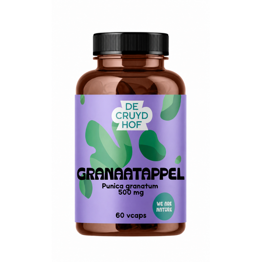De Cruydhof Granaatappel voedingssupplement in 60 vegetarische capsules, close-up of the supplement bottle on a white background.
