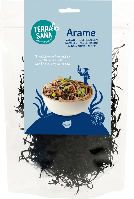 Fresh TerraSana Arame seaweed in a 50-gram package, showcasing its dried, dark green appearance for healthy cooking.