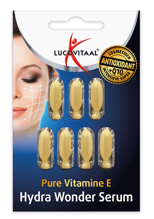 Lucovitaal Vitamine E hydra wonder serum capsules for facial skincare, shown in a close-up of the capsules and packaging.