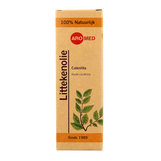 Aromed Calenlita scar oil bottle, 30ml, in a clear container with a white label, used for body skincare and scar treatment.