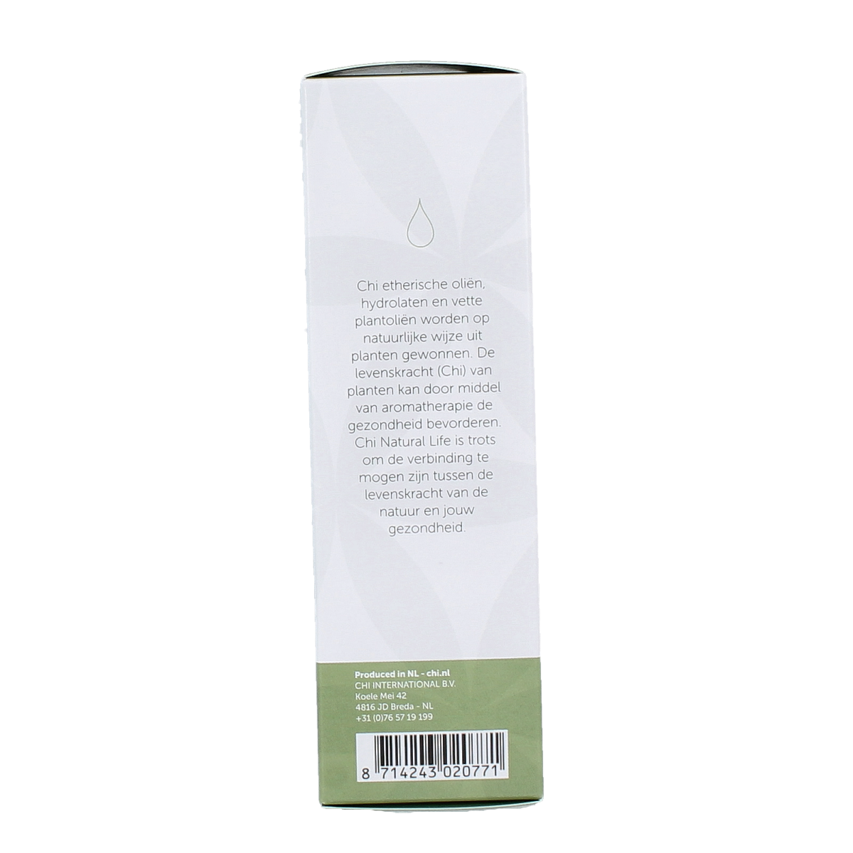 Chi Rozemarijn and kamfer essential oil bottle, 20ml, featuring clear label and dropper cap, in a natural and clean setting.
