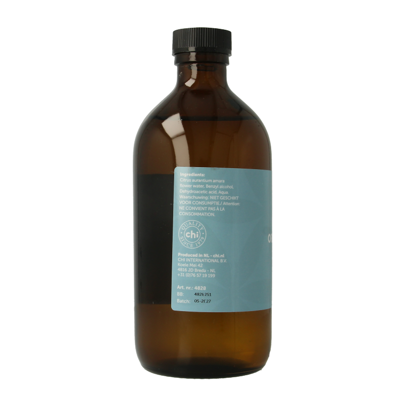 Chi Oranjebloesem hydrolaat organic 500ml, body care product with a floral orange blossom scent, in a clear spray bottle.