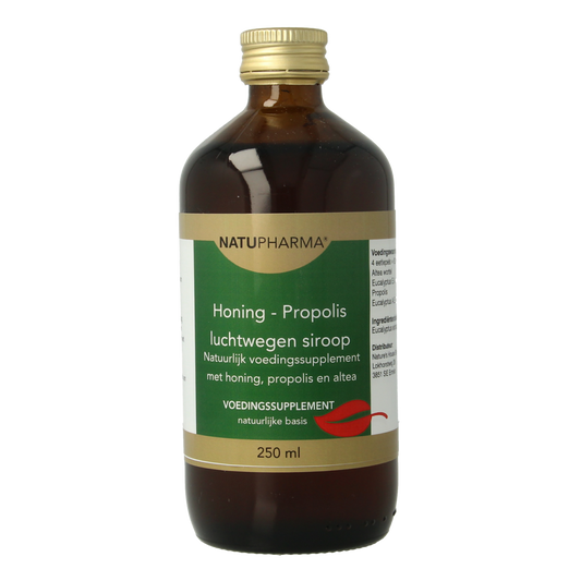 Natupharma Honing luchtwegensiroop in 250ml bottle, herbal remedy for respiratory relief, with honey and natural herbs.