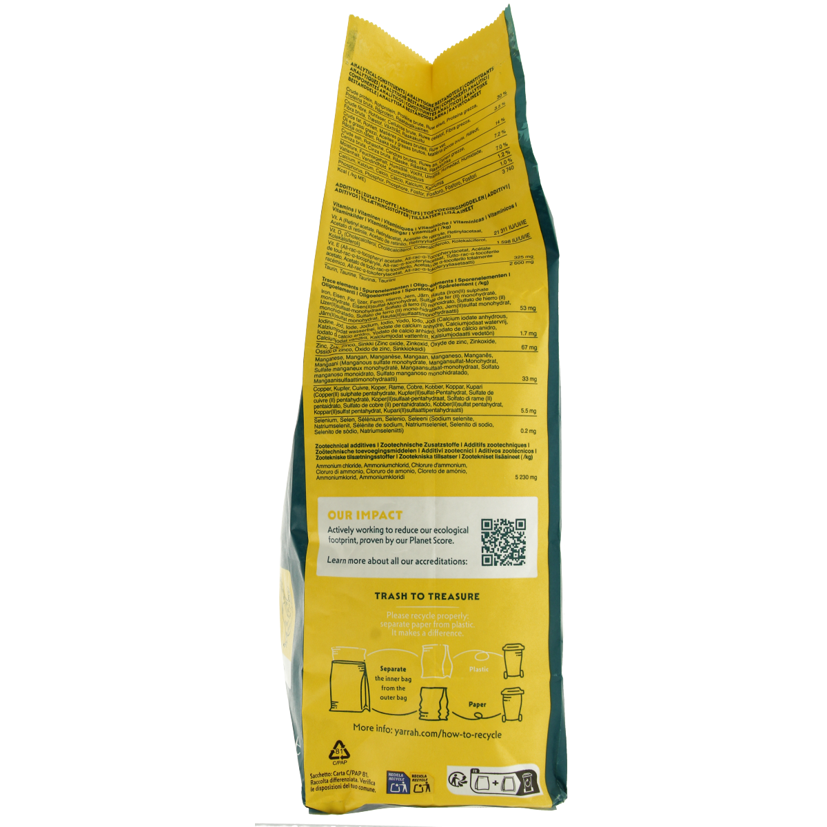 Yarrah Adult kattenvoer met kip bio in 2400g verpakking, natural organic pet food for adult cats, with chicken flavor.
