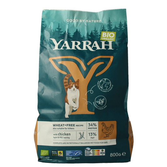 Yarrah wheat-free organic chicken cat food in 800g package, natural animal feed for cats featuring chicken ingredients.