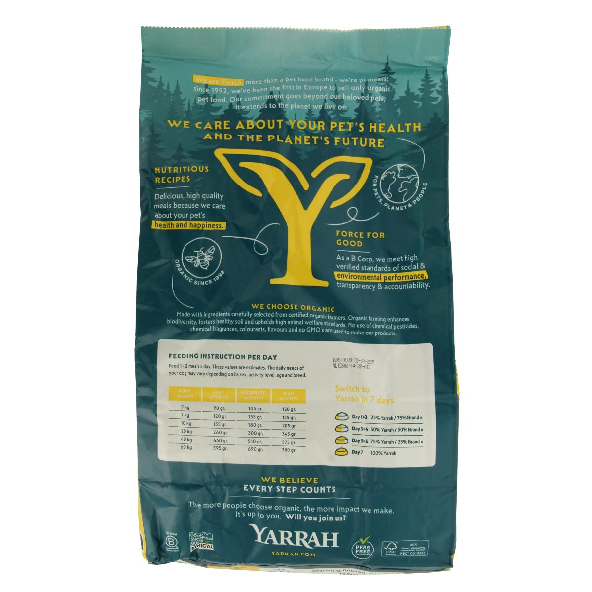 Yarrah adult organic chicken dog food in 2000g bag, natural pet food for adult dogs, MSC certified, biodegradable packaging
