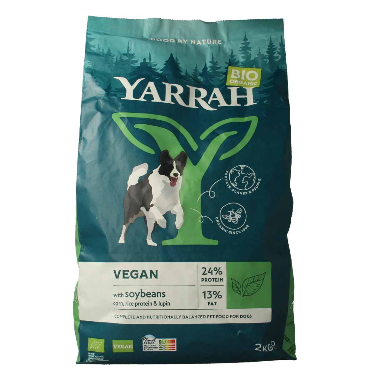 Yarrah Vega Bio dog food in a 2000g package, natural vegetarian pet food for dogs, with organic ingredients.