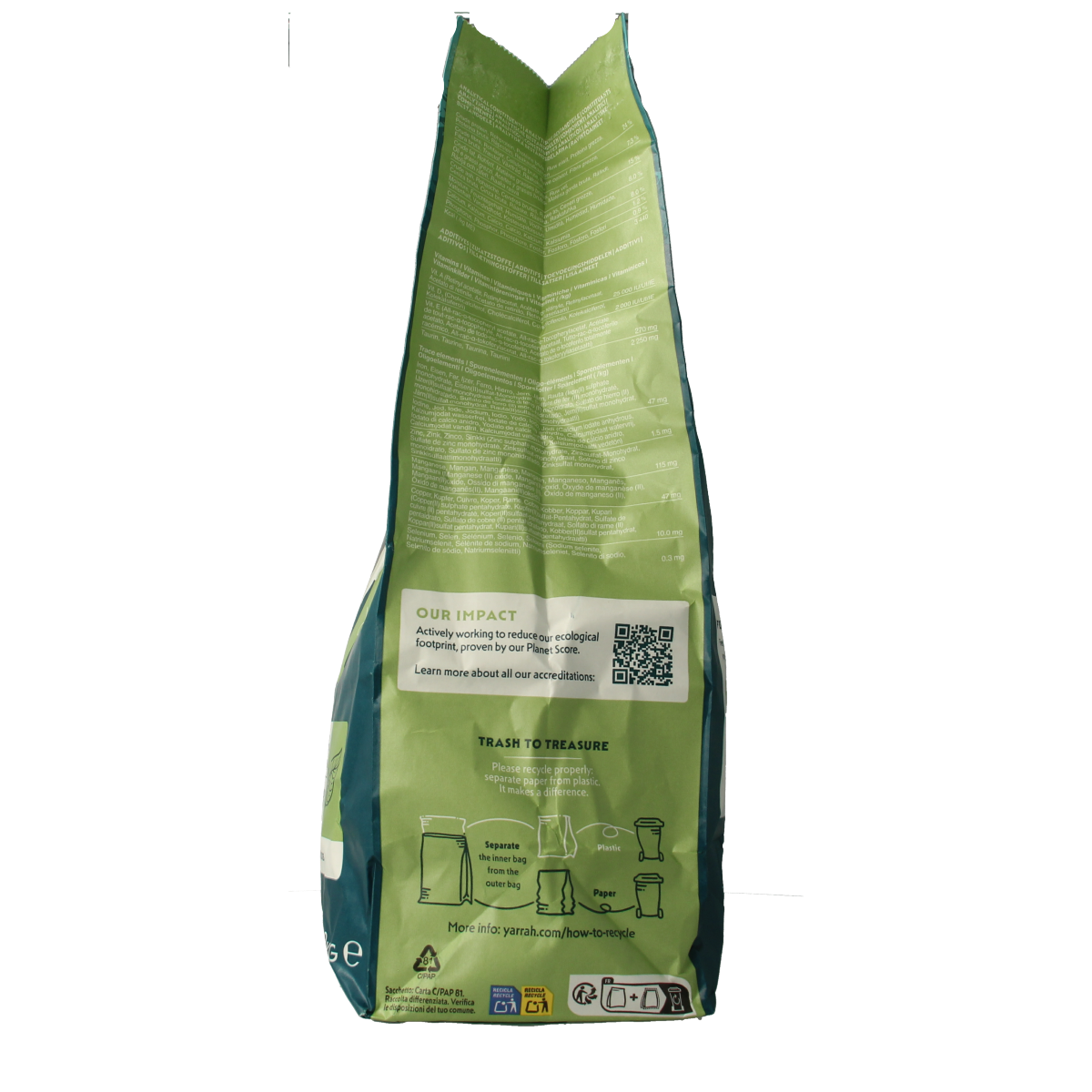 Yarrah vegan wheat-free organic dog food bag, 2000 grams, natural animal feed for dogs, with label and product packaging visible.