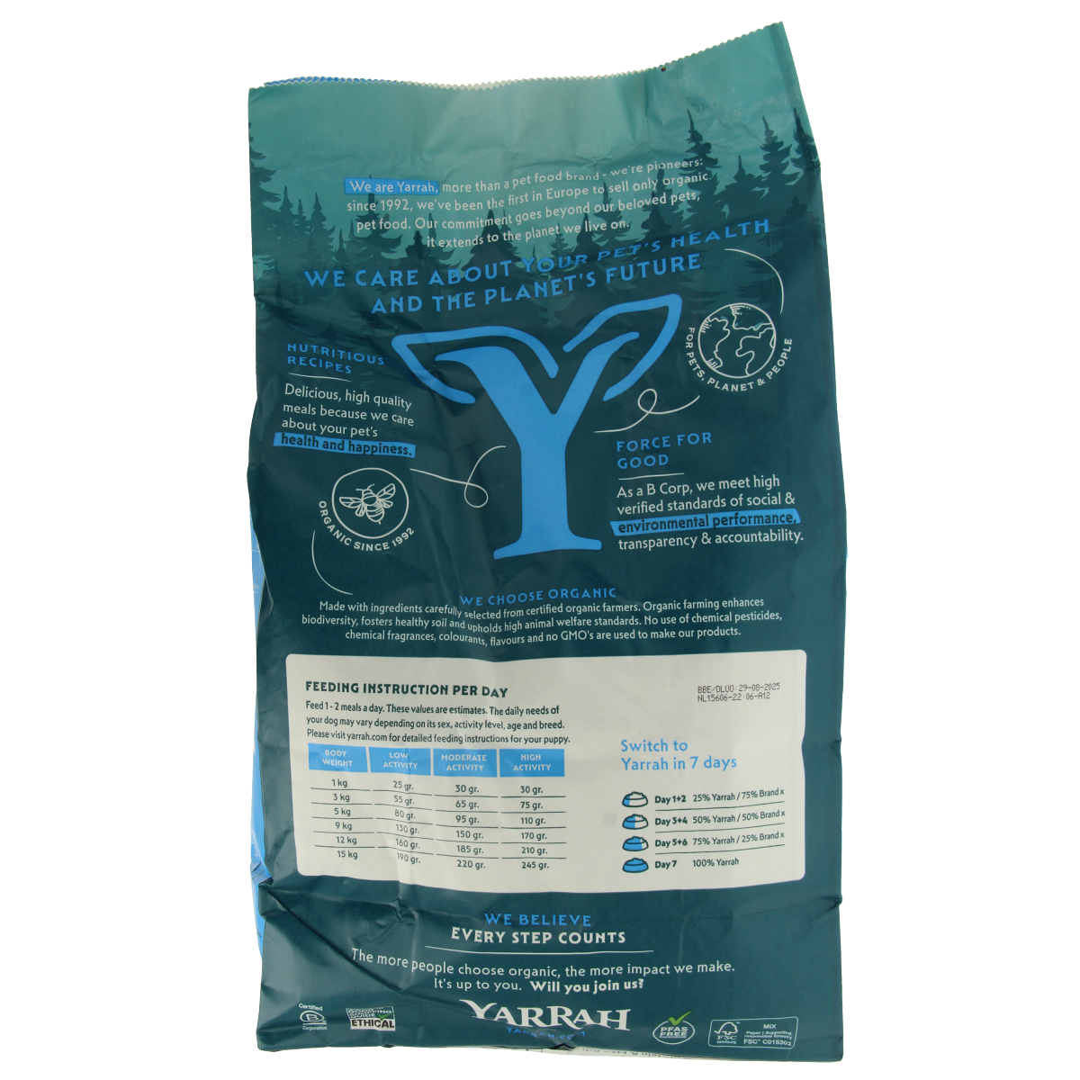 Yarrah small breed dog food with chicken, MSC certified organic, 2000g bag, natural pet nutrition for small dogs