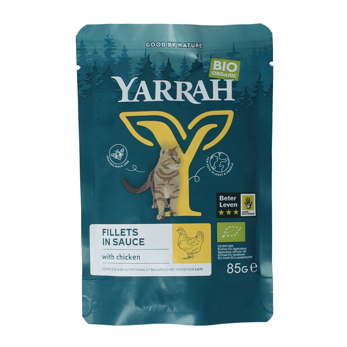 Yarrah organic chicken cat fillets in sausages, 85g, natural pet food with visible chicken fillets in clear packaging.
