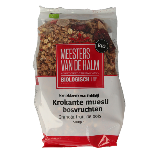 De Halm bio muesli krokant bosvruchten ontbijtgranen in 500g, close-up of crunchy cereal with dried berries and grains.