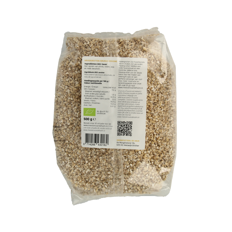 De Halm bio havergrutten ontbijtgranen in een 500 gram verpakking, close-up van de gerstkorrels voor ontbijt en brunch.