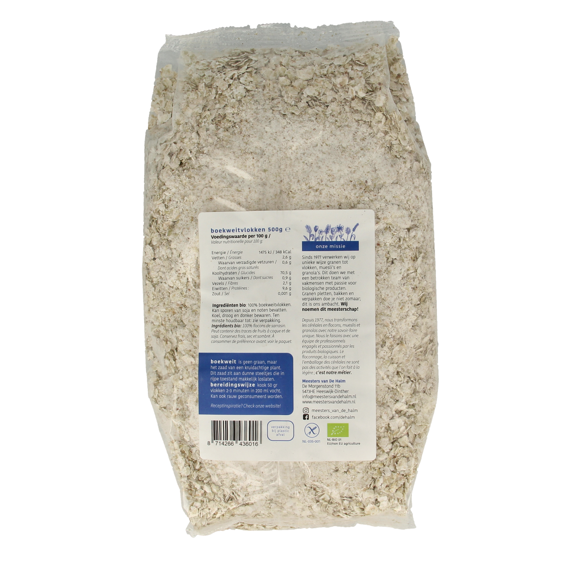 De Halm bio boekweitvlokken ontbijtgranen in 500g package, close-up of the gluten-free, healthy breakfast flakes.