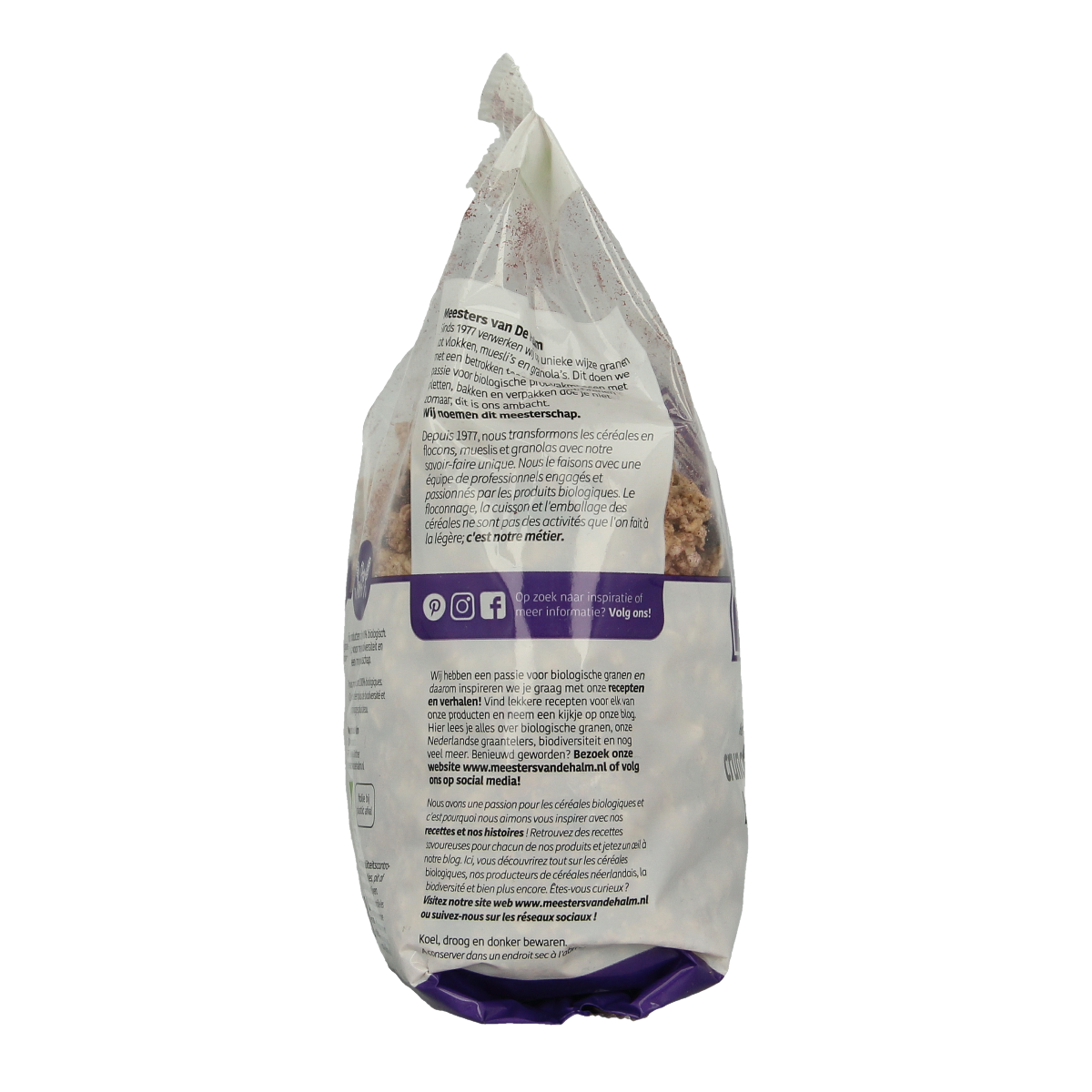 De Halm crunchy bio granola with oats and dried fruits in a bowl, 450g packaging, natural breakfast cereal.