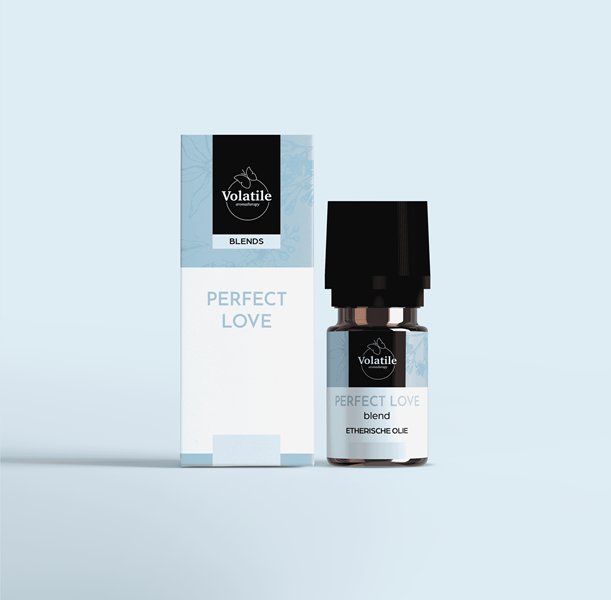 Volatile Perfect Love essential oil bottle, 5ml, natural aromatic etherische oliën with a sleek design and colorful label.