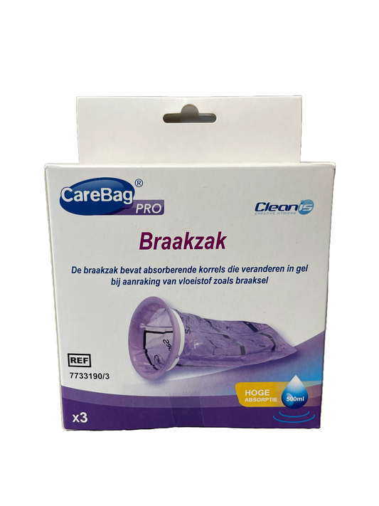 CareBag Braakzak pro 500ml travel accessories pack with three reusable storage bags, ideal for organizing liquids during trips.