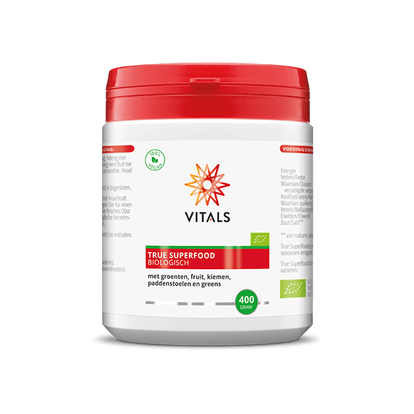 Vitamins and herbal supplement Vitals TrueSuperfood bio 400g, packaged in a jar with a label showing natural ingredients.