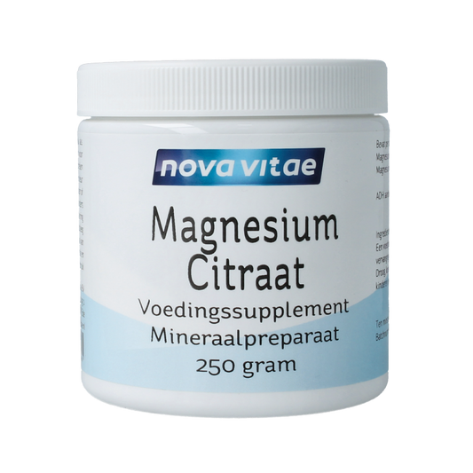 Nova Vitae Magnesium Citraat poeder in 250g verpakking, mineralen supplement with orange-flavored powder appearance.