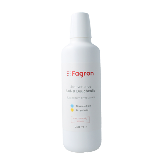 Fagron Soya Oleum Emulgatum 250ml skincare product, showing the bottle with label and clear liquid inside.