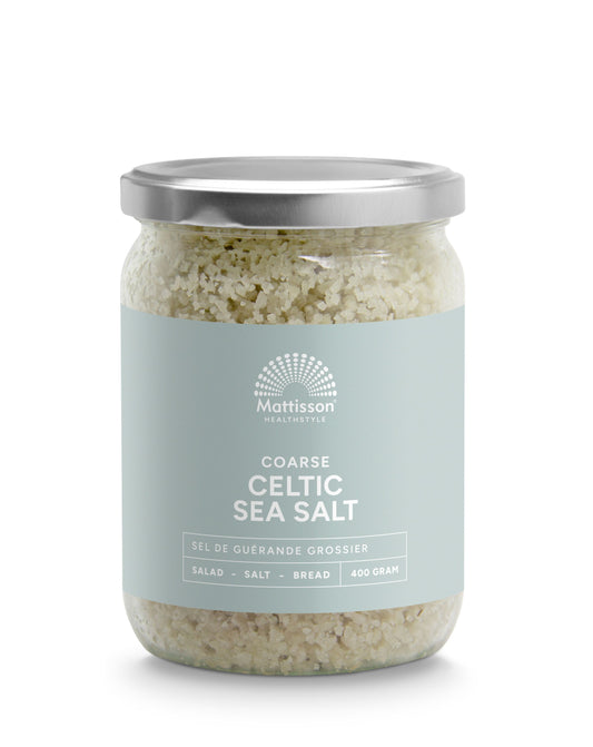 Coarse Celtic sea salt from Mattisson, 400g, with natural crystalline texture, used for cooking and seasoning in herbal and food mixes.